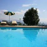 فيلة Charming Countryside With Pool